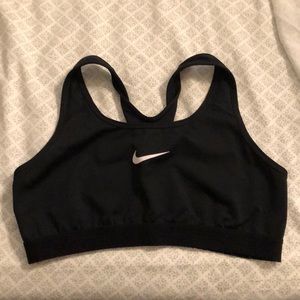 Black nike sports bra